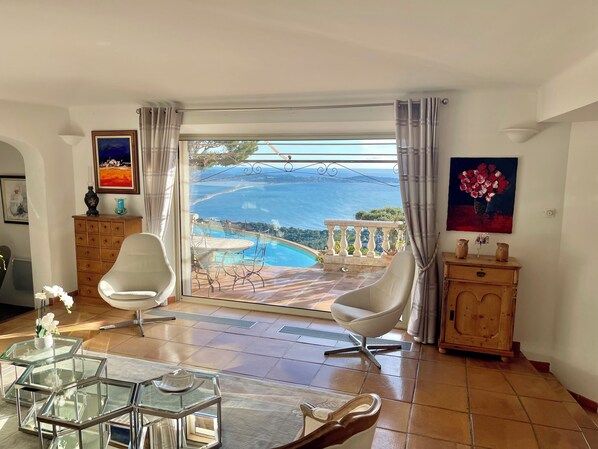 Interior - Large villa with exceptional sea view, private pool and tennis access (Hyères)