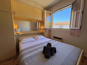 2 bedrooms, iron/ironing board, WiFi, bed sheets - La Brise de Valras – Air-Conditioned House (Valras-Plage)