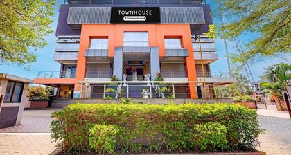 Super Townhouse Nagthane Satara