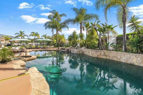 Sleeps 20 | Resort Pool + Putting Green + Near Lake Poway | Barrel & Crest