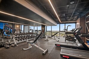 Fitness facility - Central Southbank Apartment with Pool Access (Southbank)