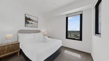 2 bedrooms, iron/ironing board, Internet, bed sheets