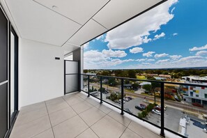 Property grounds - Modern,Newly Furnished Apartment with Full Kitchen (Cannington)