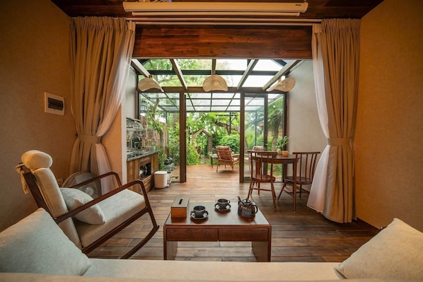 Exterior - Nina Home- De Tham St (Ho Chi Minh City)