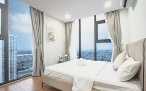 Apartemen Deluks, 1 kamar tidur, dapur | Minibar gratis, meja kerja, dan ruang kerja ramah laptop