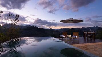 Family Quadruple Room, Mountain View | Pool