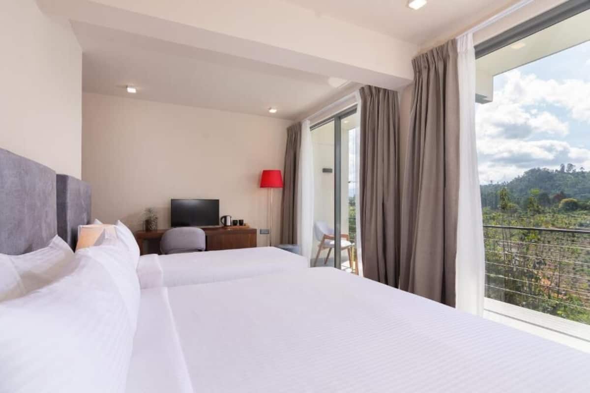 Superior Triple Room, Mountain View