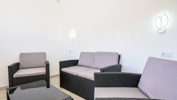 Apartment, Sea View | Ruang tamu