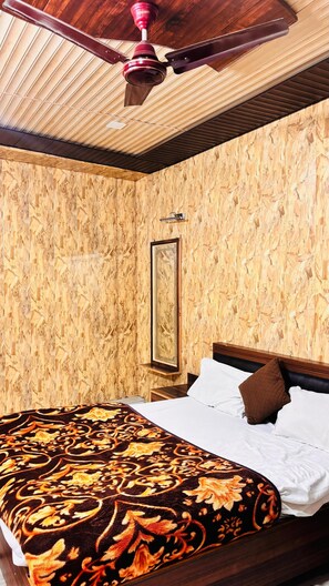 Standard Room - Hotel 4u By V4Y Hotel and Resorts (Rishikesh)