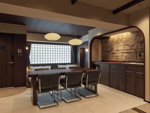 Chambre supérieure | Bureau, espace de travail pour ordinateurs portables