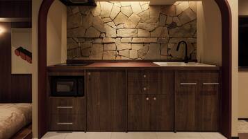 Superior Room | Private kitchen | Fridge, microwave, stovetop, dishwasher