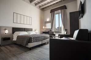 Comfort Triple Room, City View - La finestra su Santa Maria (Firenze)