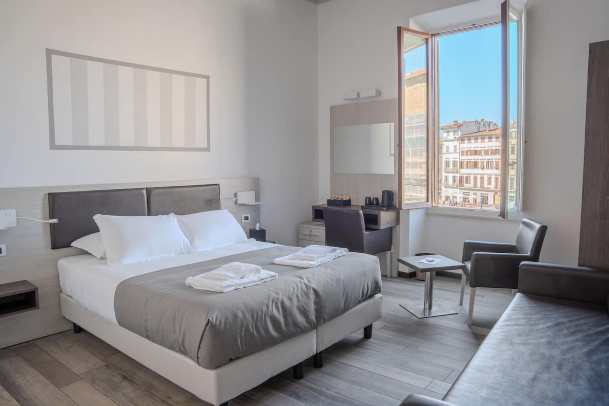 Comfort-Dreibettzimmer, Stadtblick