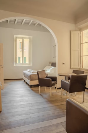 Deluxe-Doppelzimmer, Blick auf den Innenhof | Innenbereich