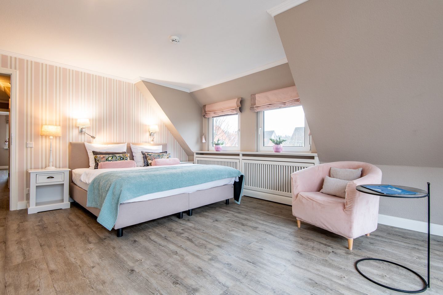 5 Schlafzimmer, Bügeleisen/Bügelbrett, WLAN, Bettwäsche