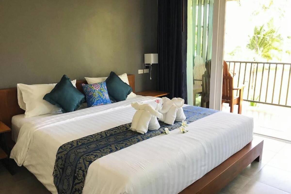 Deluxe Double Room with Balcony and Sea View