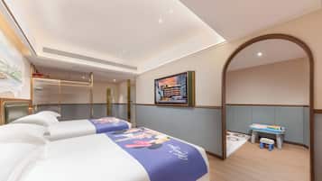 Elegant Kids Family Room | Peralatan tempat tidur premium, busa memori, bar mini percuma, meja