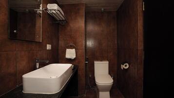 Deluxe-Doppelzimmer, Stadtblick | Badezimmer