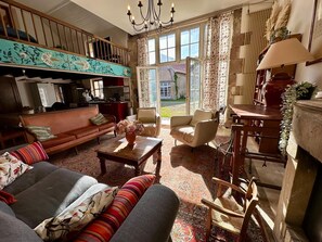 Living area - Family gite for 10 people in Burgundy (Autun)