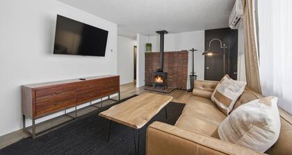 Welcome to your Missoula home base! This cozy, newly updated 2-bedroom retreat sits in one of the city’s most desirable locations—right on South Higgins with beautiful views of Mount Sentinel and easy access to everything that makes Missoula special.