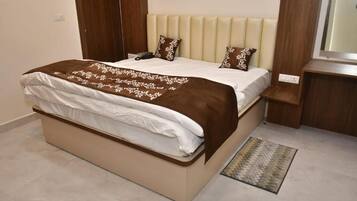 Quarto casal, sacada, vista para a cidade