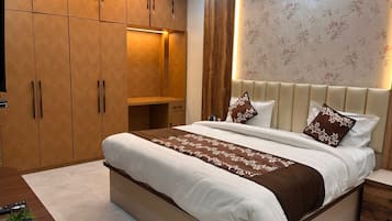 Quarto casal, sacada, vista para a cidade