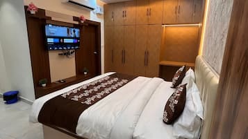 Luxury Double Room, Balcony, City View