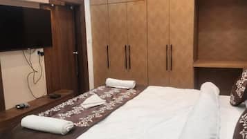 Quarto casal, sacada, vista para a cidade