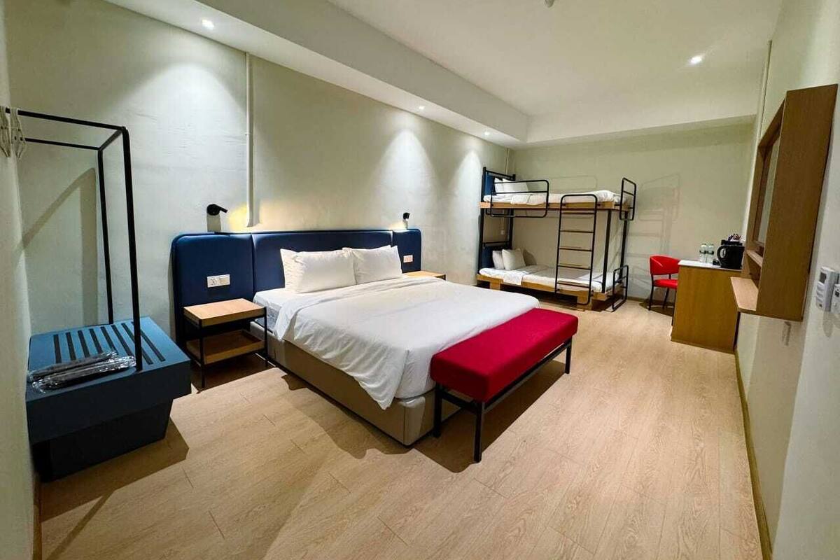 Vierbettzimmer | Kostenloses WLAN, Bettwäsche