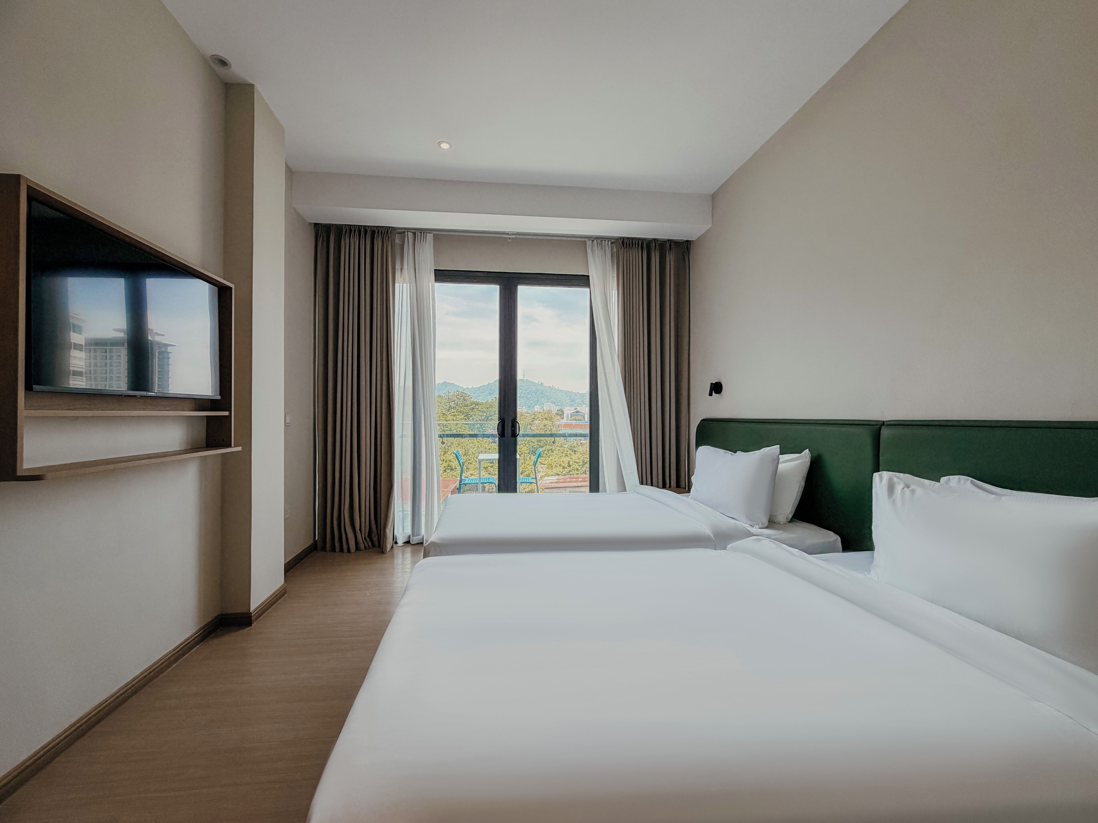 Deluxe Twin Room, Balcony | Free WiFi