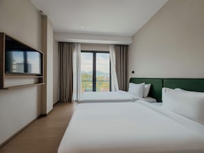 Deluxe Twin Room, Balcony | Free WiFi