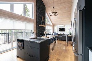 Interior - LE-JASEUR | Upscale chalet with spa nestled in peaceful surroundings (Petite-Rivière-Saint-François)