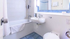 Unclassified image, 4 of 7, button - The Raceby Hotel, Doncaster (Doncaster)