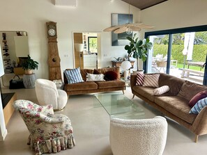 Living area - Large family home on Lake Geneva with swimming pool (Anthy-sur-Léman)