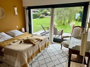 Room - Large family home on Lake Geneva with swimming pool (Anthy-sur-Léman)