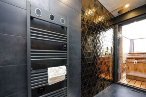 Interior - Unique Underground Glowing Stay for 2, Nordic Bath Panoramic Views, TarnToulouse (Saint-Gauzens)