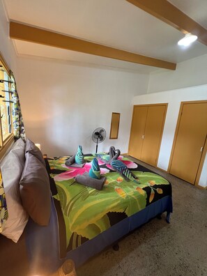 Iron/ironing board, WiFi, bed sheets - Muri Homeland Villa N1 (Ngatangiia District)