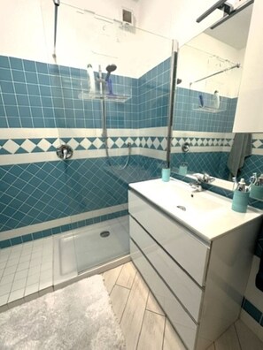 Dusche, Bidet