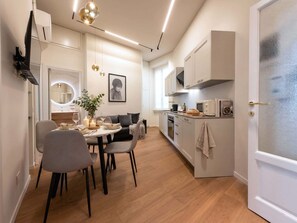 Interior - Casa Achille · Quiet design stay near M5 (Milano)