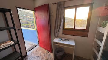 Dortoir Partagé, dortoir mixte, vue mer | Intérieur