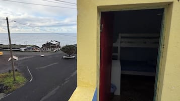 Gemeinsamer Basic-Schlafsaal, Gemischter Schlafsaal, Meerseite | Außenbereich