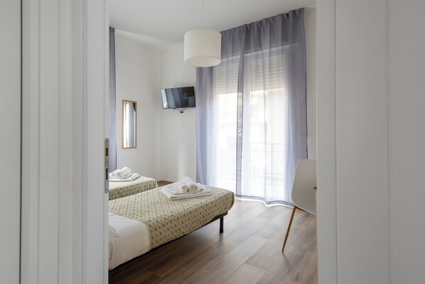 Huoneisto, parveke, näköala pihalle