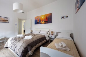 Apartment, Balcony, Courtyard View | Desk - Nadia Flat - 10 minutes from the beach (Montesilvano)
