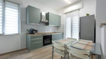 Leilighet, balkong, bakgårdsutsikt | Eget kjøkken