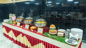 Dining - Hotel Sarmani (Chennai)