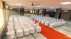 Banquet hall - Hotel Sarmani (Chennai)