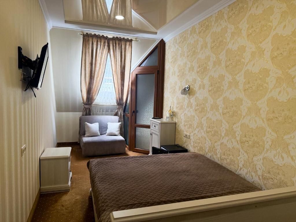 Basic Double Room