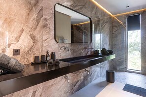 Bathroom - Villa Massinissa with pool - My Rental Homes (El Rhechat)