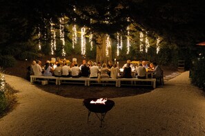 Outdoor dining - Dimora dei Semplici - Luxury Trulli Estate with Private Pool & Dining Experience (Puglia)
