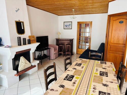 Charming little house close to the sea ️